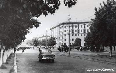 Проспект Ленина у перекркрестка с ул.Клюквина
